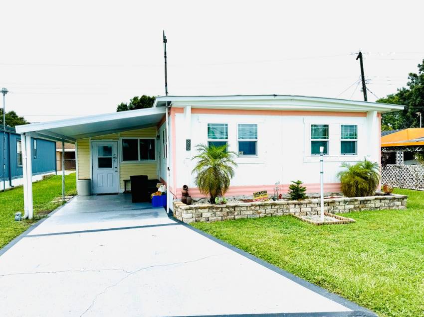 Lake Alfred, FL Mobile Home for Sale located at 86 West Lane Palm Shores Mobile Village